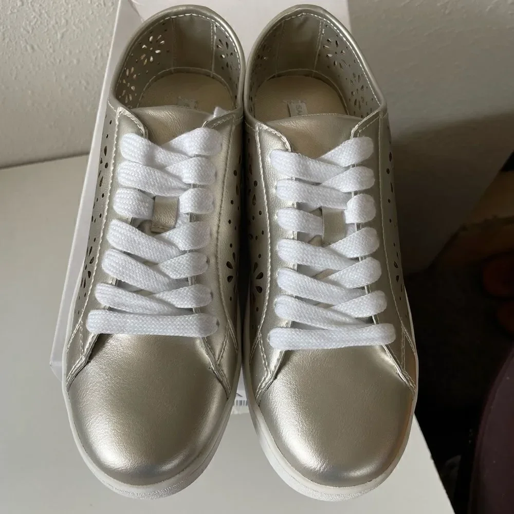 NIB Isaac Mizrahi Live Tamara Sneakers Sizes 5.5, 8.5 and 9